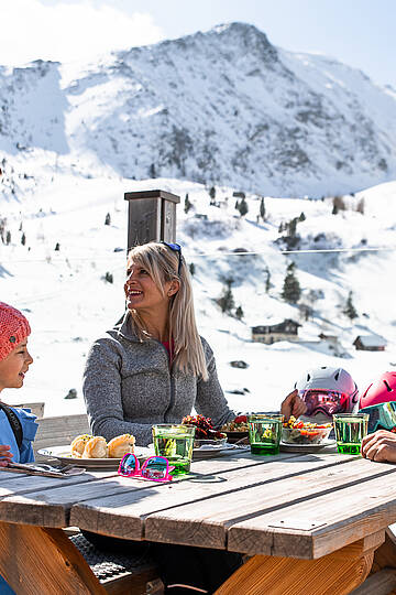 Skifahren am Falkert © Christoph Rossmann_MBN Tourismus