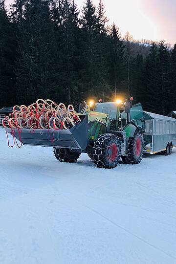 Nachtrodeln mit dem Traktortaxi bei der Unterwirt Hüttn© Sara Krenn_MBN Tourismus